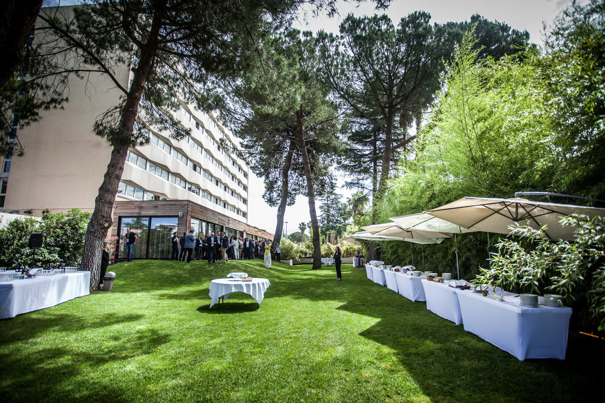 Hotel C Suites Chambres Spacieuses Nîmes Exterior photo